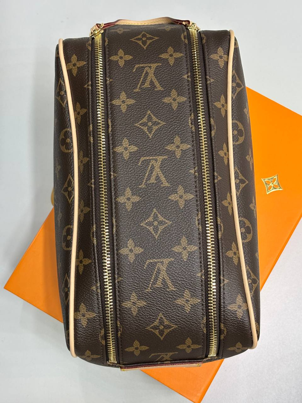 Косметичка Louis Vuitton