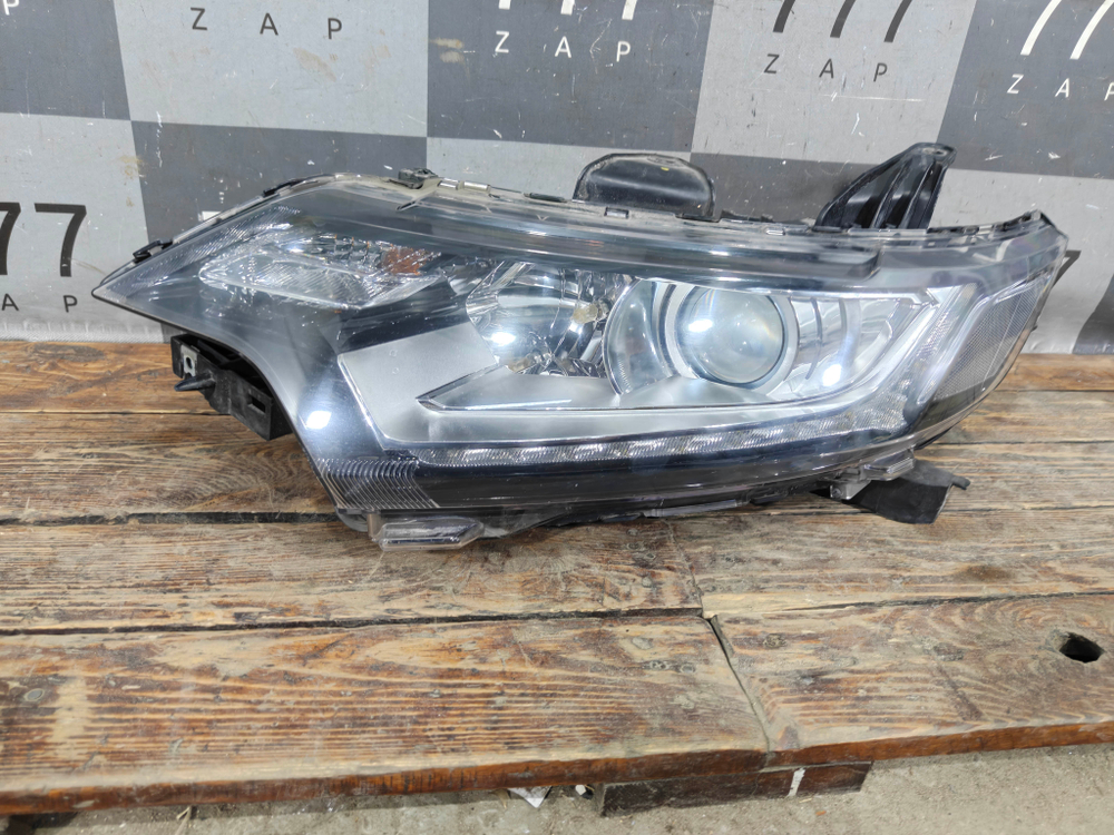 Фара левая галоген Mitsubishi Outlander 3 15-23 Б/У Оригинал 8301C853