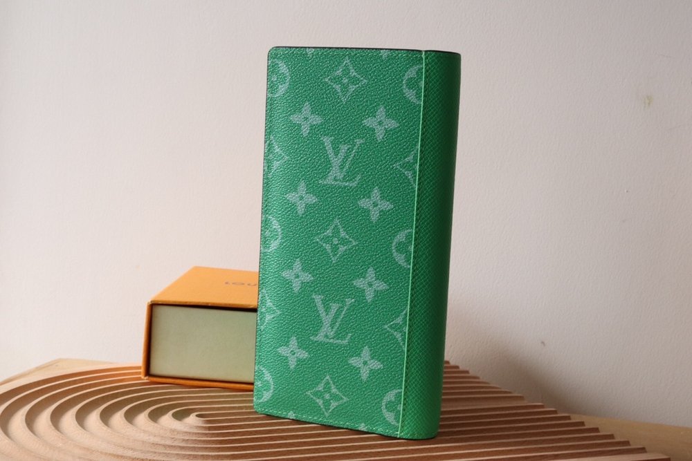 Louis Vuitton Brazza Wallet