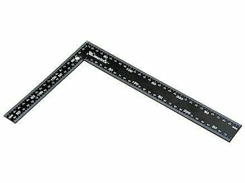 Угольник 600