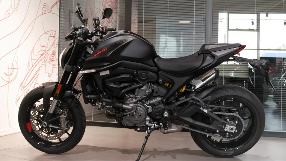 Ducati Monster +, 2022