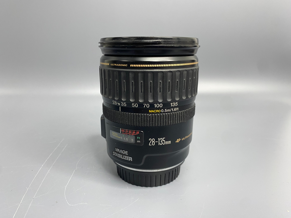 Canon EF 28-135mm 3.5-5.6 IS