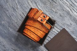 Ремень из крупной текстурной кожи (змея), цвет «тициан», хромированная пряжка