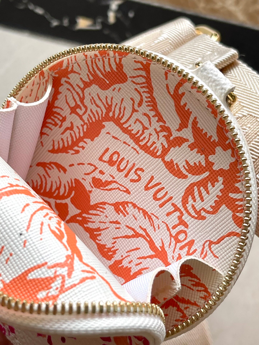 Louis Vuitton Onthego East West