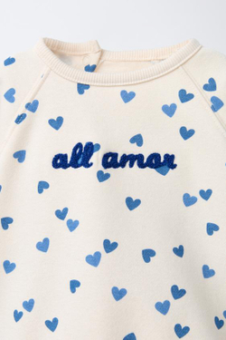 ZARA КОМПЛЕКТ ИЗ ТОЛСТОВКИ И ЛЕГИНСОВ С ВЫШИТЫМИ СЕРДЦАМИ, ЭКРЮ