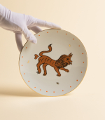 Тарелка десертная – Пукающий зверь или любовь сильнее страха, 20 см | Arshá