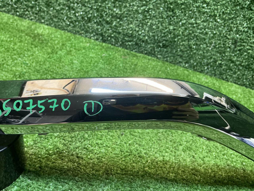 Молдинг заднего бампера левый Hongqi HS5 (19-нв)