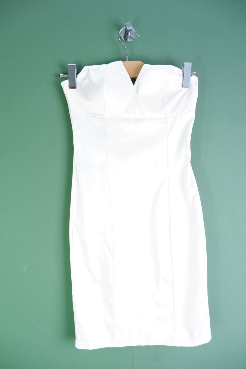 Платье с открытыми плечами, маркировка S, визуально 44 размер