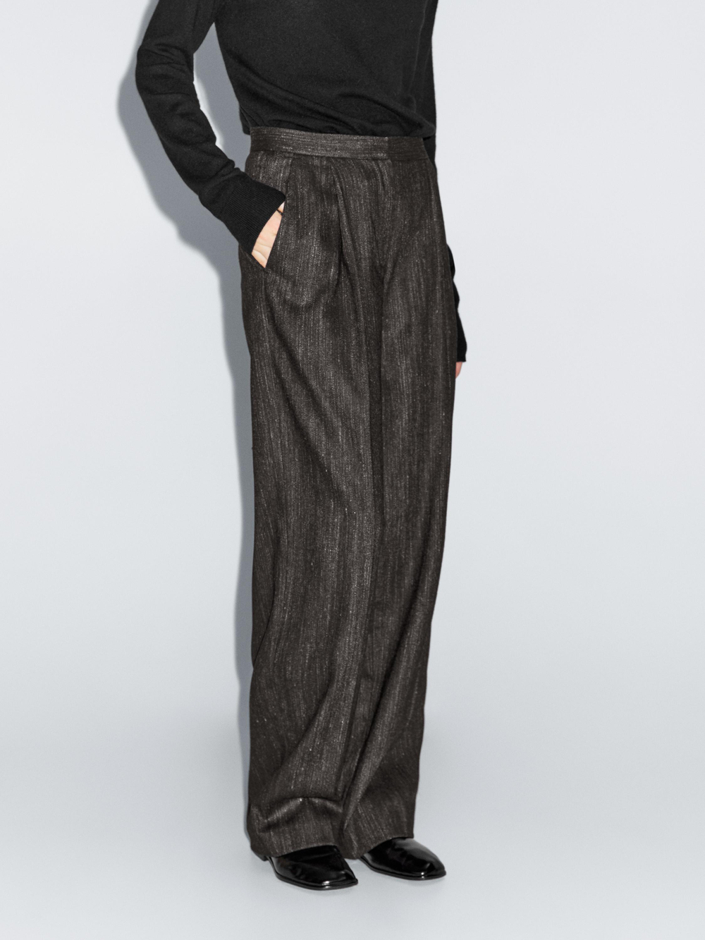 Massimo Dutti Брюки из меланжевой ткани с выточками, черный