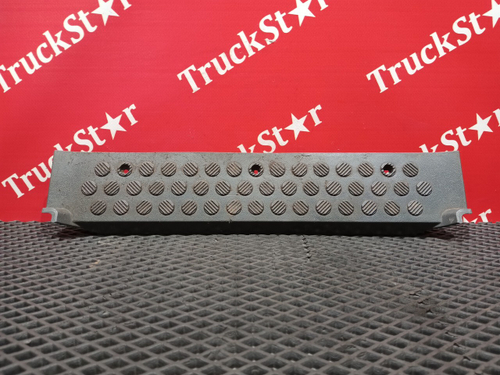 Накладка порога правого