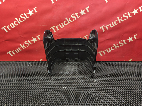 Кожух рулевой колонки 2024г.