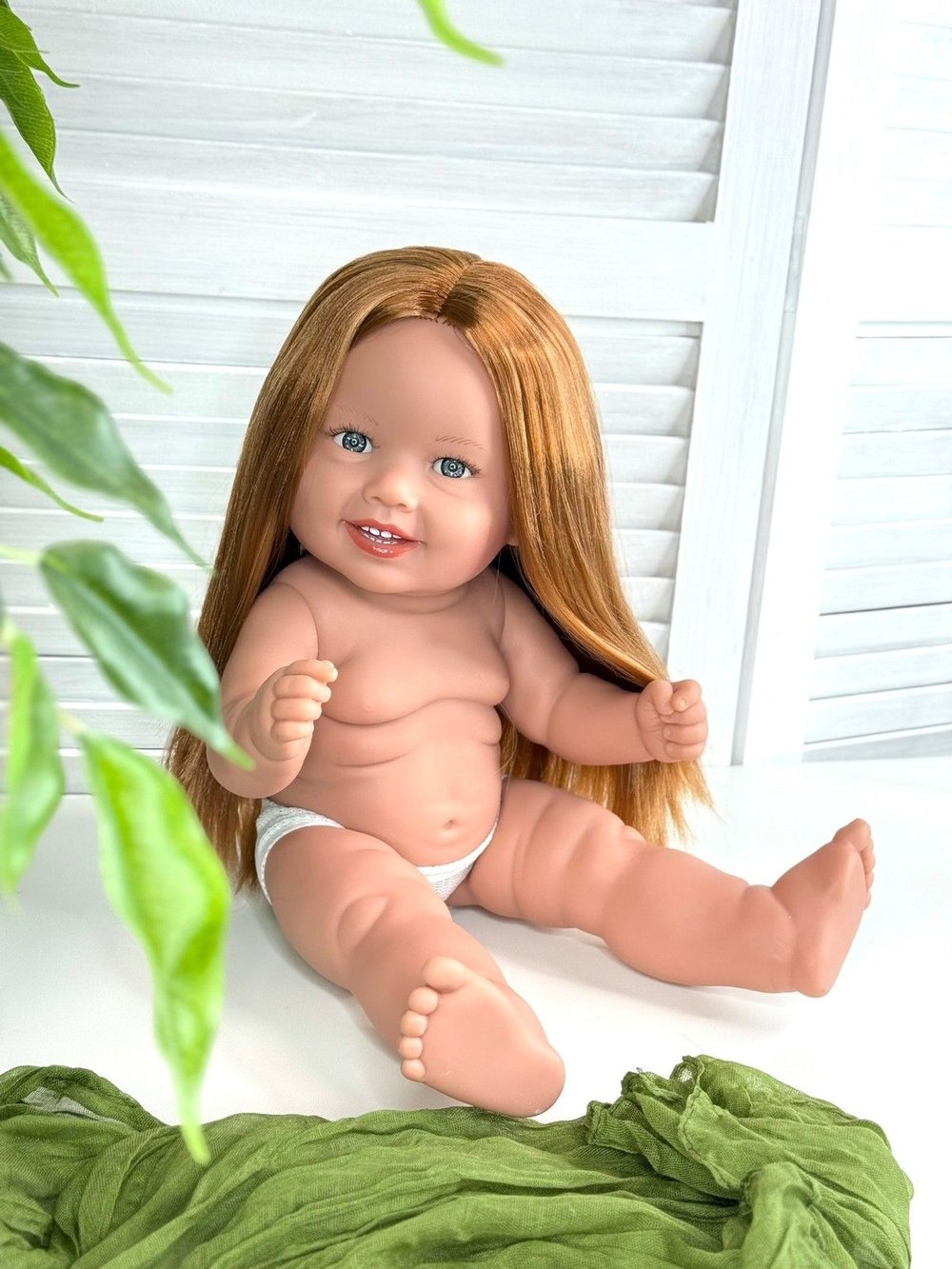 Кукла Manolo Dolls виниловая Diana без одежды 47см (7309A1)