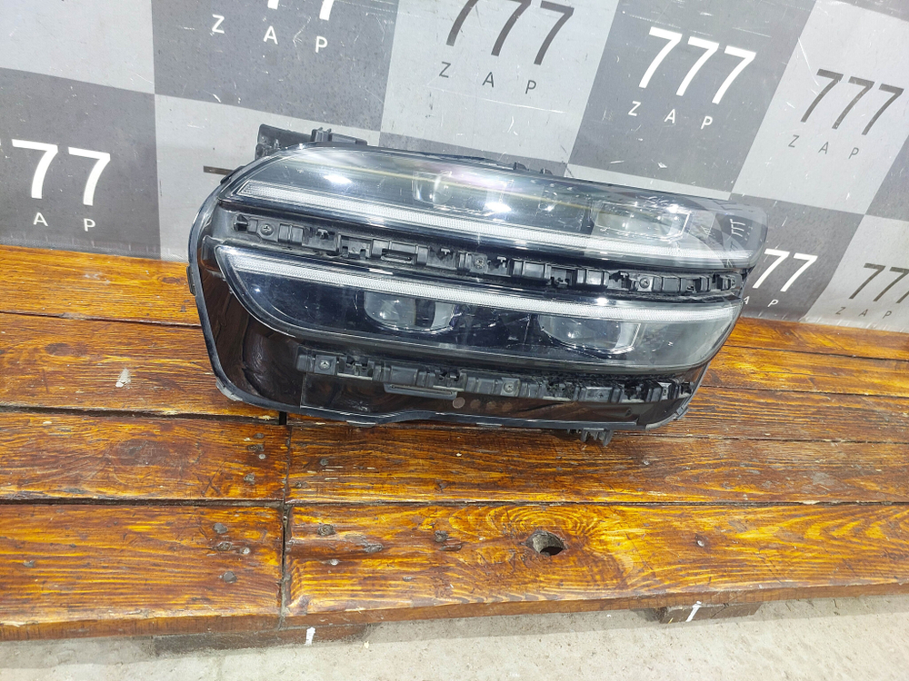 Фара левая LED Genesis GV70 20-нв Б/У Оригинал 92101AR200