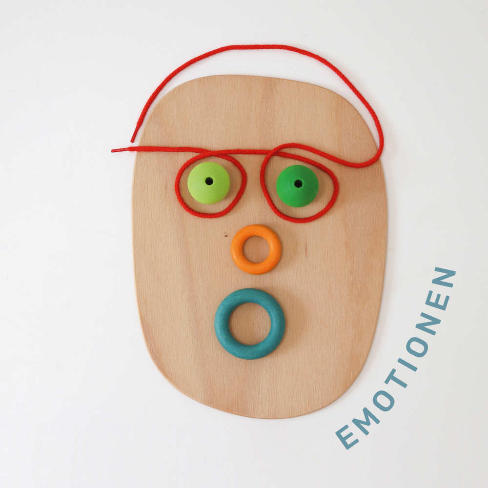 Деревянный сюжетный игровой набор "У воды"