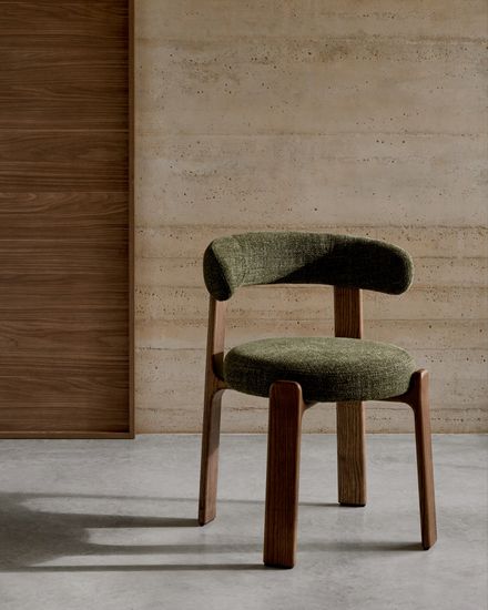 Granite Стул на 4 ножках из зеленого шенилла и массива ясеня в отделке орех La Forma Испания