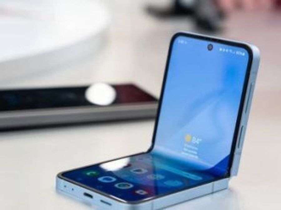 Раскладные смартфоны становятся всё более популярными в России