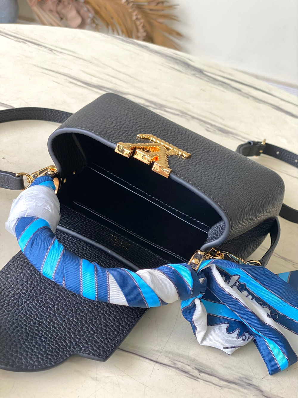 Louis Vuitton Capucines Mini
