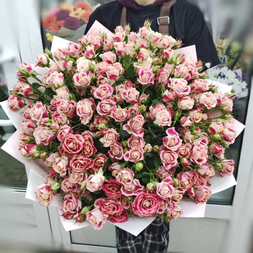 Букет из 27 кустовых роз сорта "Flinders Lane"