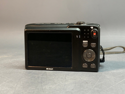 Nikon Coolpix S3100, под ремонт или на запчасти