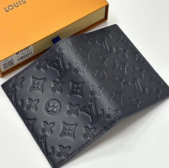 Обложка для паспорта Louis Vuitton Monogram