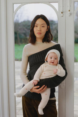 ZARA ВЯЗАНЫЙ ДЖЕМПЕР С ЦВЕТОЧНОЙ ВЫШИВКОЙ, СЛОНОВАЯ КОСТЬ