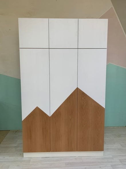 Шкаф горы на фасаде (макси)