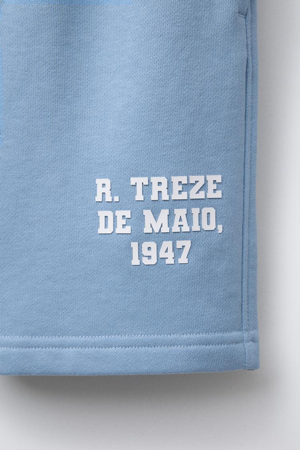 ZARA ШОРТЫ ИЗ МЯГКОЙ ТКАНИ С РЕЛЬЕФНОЙ НАДПИСЬЮ, ГОЛУБОЙ