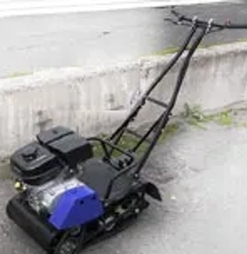 Мотобуксировщик компактный БЕЛКА 1/2, 6,5 (тягач без седельного модуля)