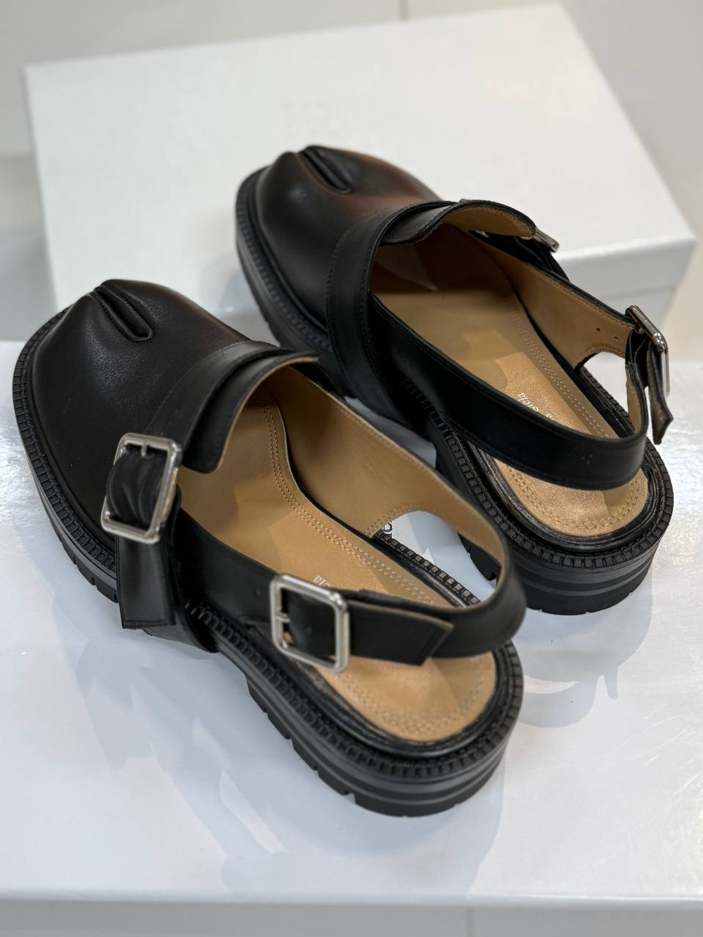 Сабо Maison Margiela
