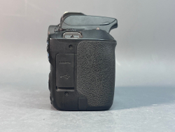Canon 250D Body 9000 кадров