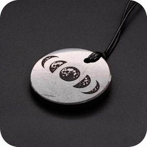 Подвески из камня