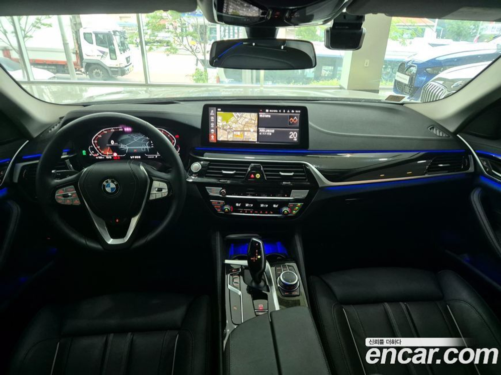 BMW 5 Series (G30) 520i Luxury (04.2022)