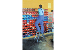 ROLLY Лестница двусторонняя складная, ступ. 2 х 3  (130068)