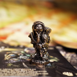 Коллекционная фигурка "Сталкер" , бронза