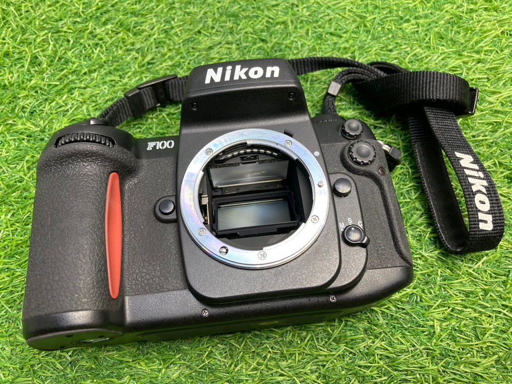 Nikon F100 Как Новый