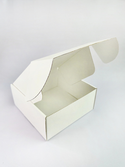 Коробка 20 х 20 х 10 см, белая