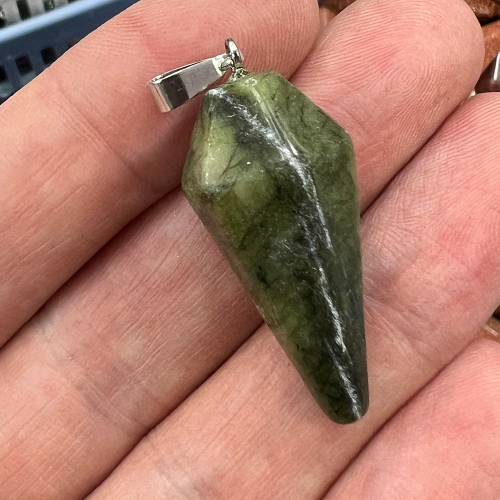 Кулон Маятник из камня Нефрит, 34х15 мм