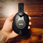 AKG K371