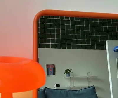 Зеркало на металлической раме 50х80 см, оранжевое