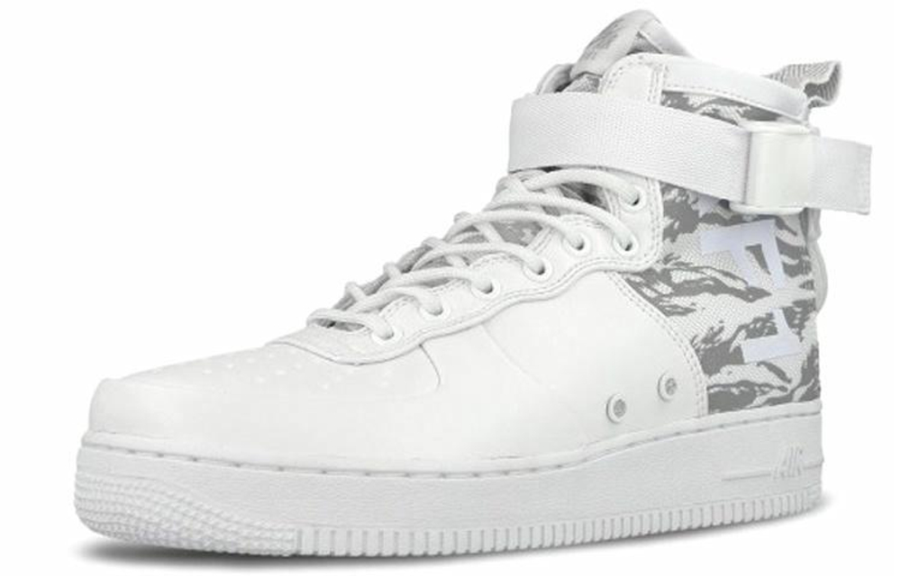 Кроссовки Nike Air Force 1 Winter Camo