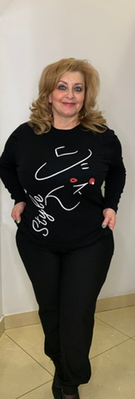 Черный джемпер-толстовка с белым принтом