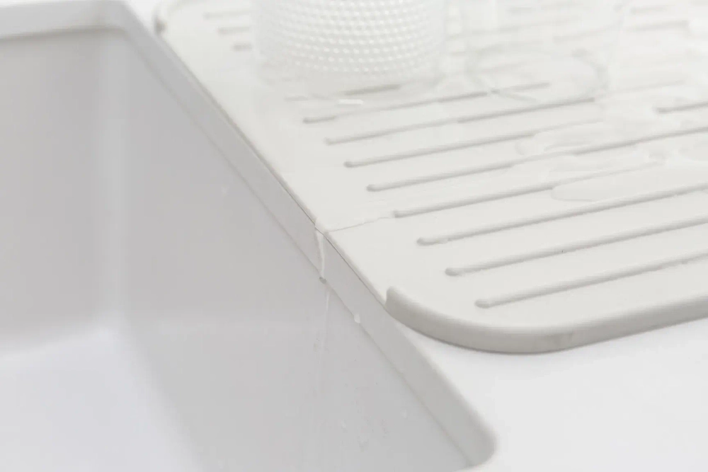 Brabantia Силиконовый коврик для сушки посуды Sink Side светло-серый