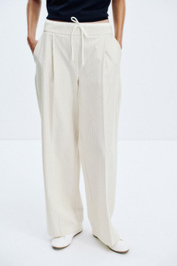 ZARA БРЮКИ-БОКСЕРЫ С КОНТРАСТНОЙ ДЕТАЛЬЮ, ЭКРЮ