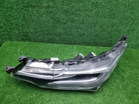 Фара левая Toyota Corolla E160 (2015-2019) LED