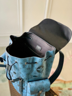 Louis Vuitton Christopher MM