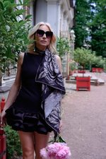 Платок «Пионы» черный/серая вуаль