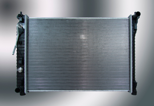 Радиатор охлаждения Opel Antara C105