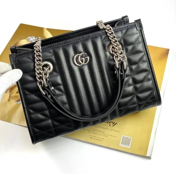 Маленькая сумка-тоут Gucci GG Marmont черный