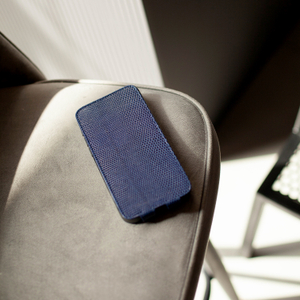 Чехол для iPhone 15 Pro из кожи ящерицы, синего цвета