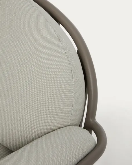 Уличное кресло Joncols из алюминия цвета таупе